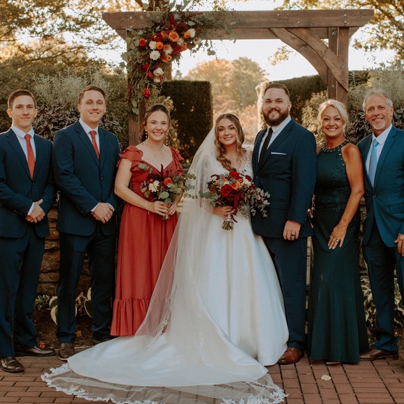 Meet your Posher, Jennifer - Picture 3 of 8